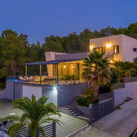 Bella By Tourist Adria Group Vila